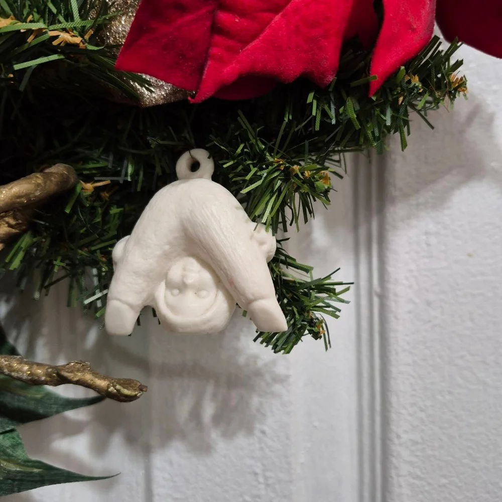 Holiday Christmas Wreath One Size‎ Red Green Gold White Ornaments